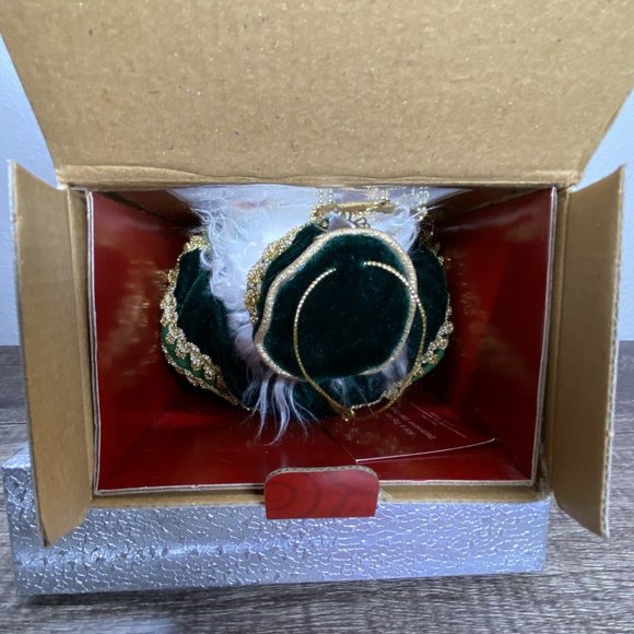 Home for the Holidays Visions of Santa Claus in Green Ornament 8" Christmas NWT - Picture 4 of 11